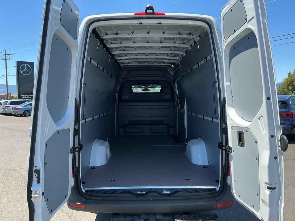 New 2026 Mercedes-Benz Sprinter 2500 image 23