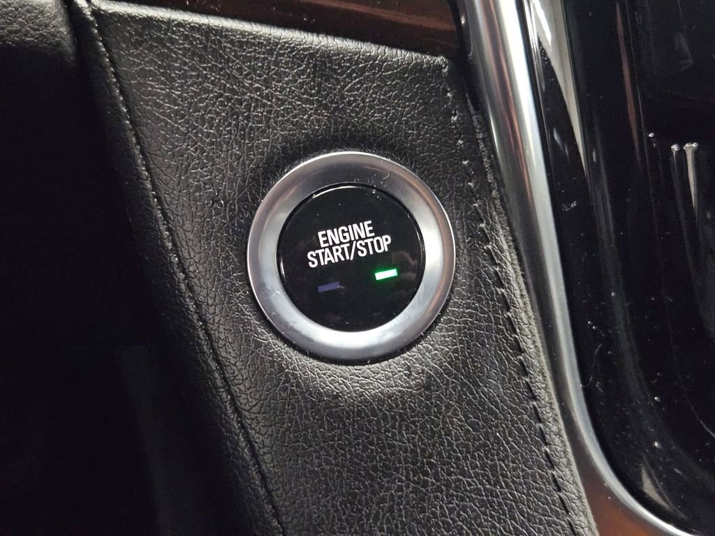 Used 2018 Cadillac Escalade Premium Luxury image 17