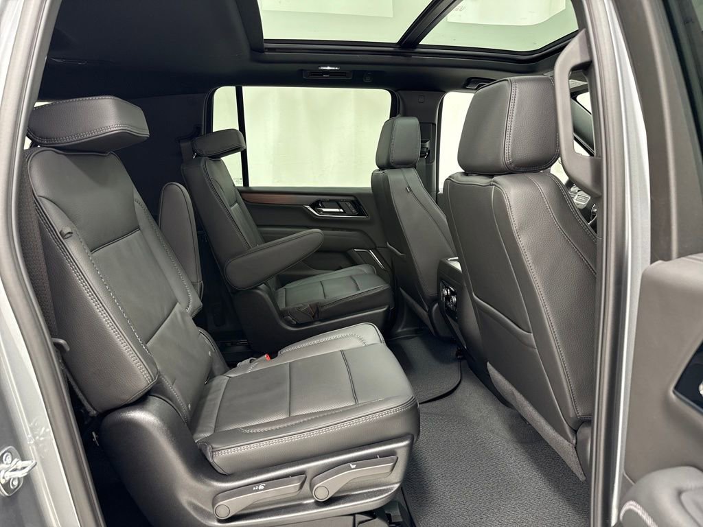 New 2026 GMC Yukon XL Denali w/ Sun & Power Step Package image 12