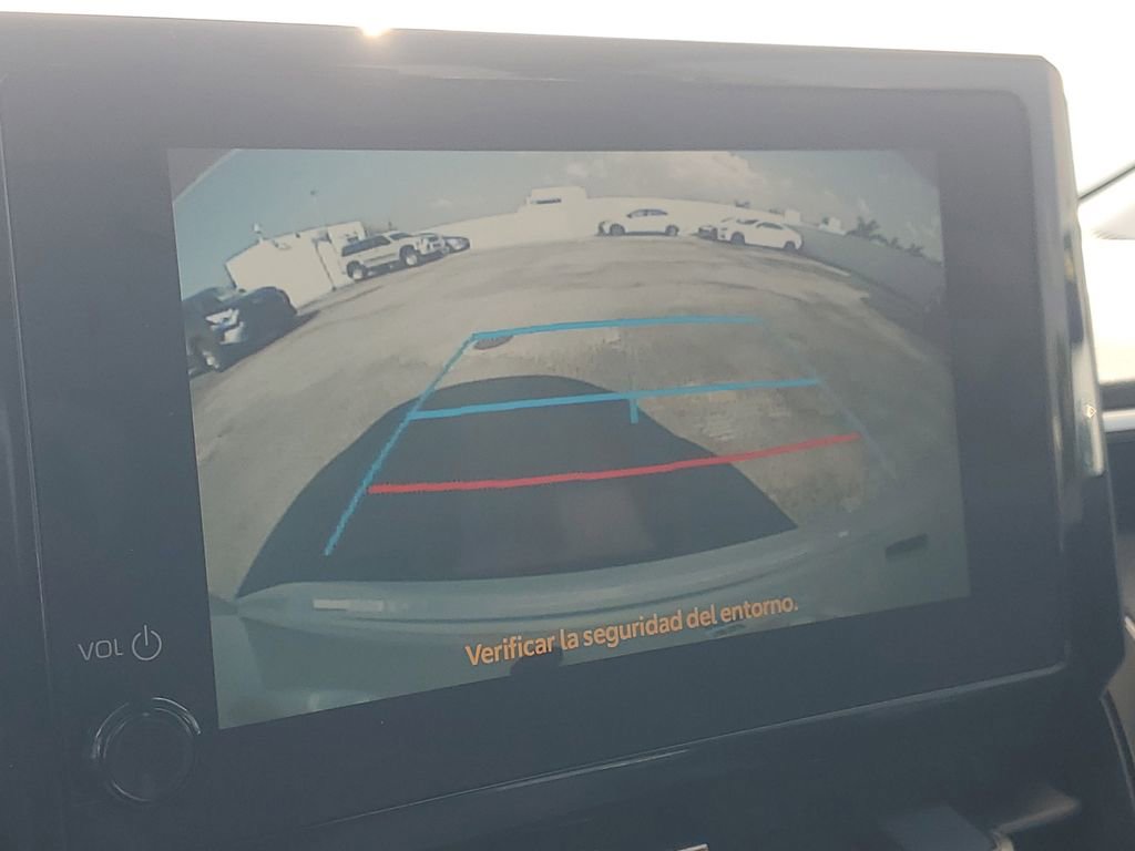 Used 2025 Toyota Corolla LE image 26