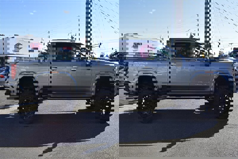 Used 2024 GMC Sierra 3500 Denali Ultimate image 5