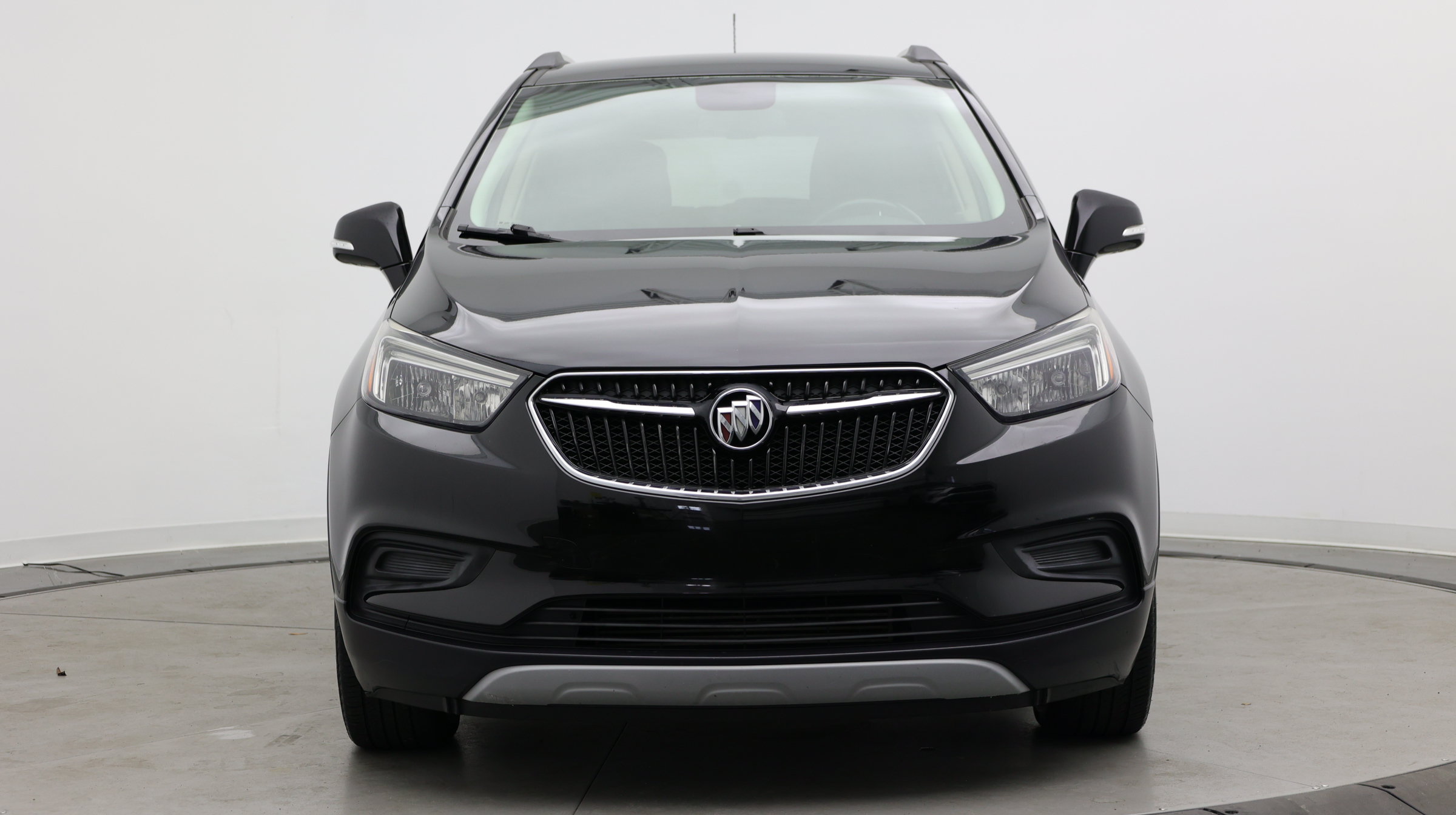 Used 2019 Buick Encore Preferred w/ LPO, Active Package FWD image 2