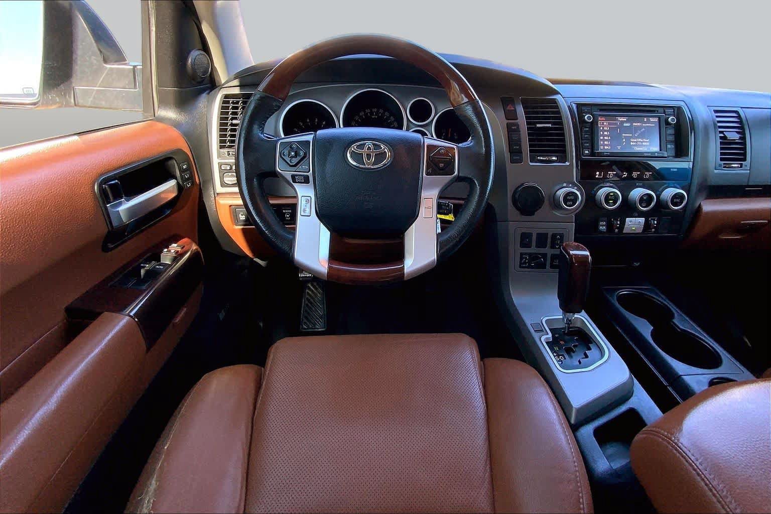 Used 2017 Toyota Sequoia Platinum RWD image 6