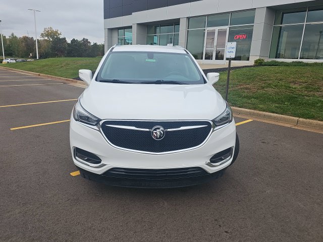 Used 2019 Buick Enclave Essence w/ LPO, Luxury Package AWD/4WD image 2