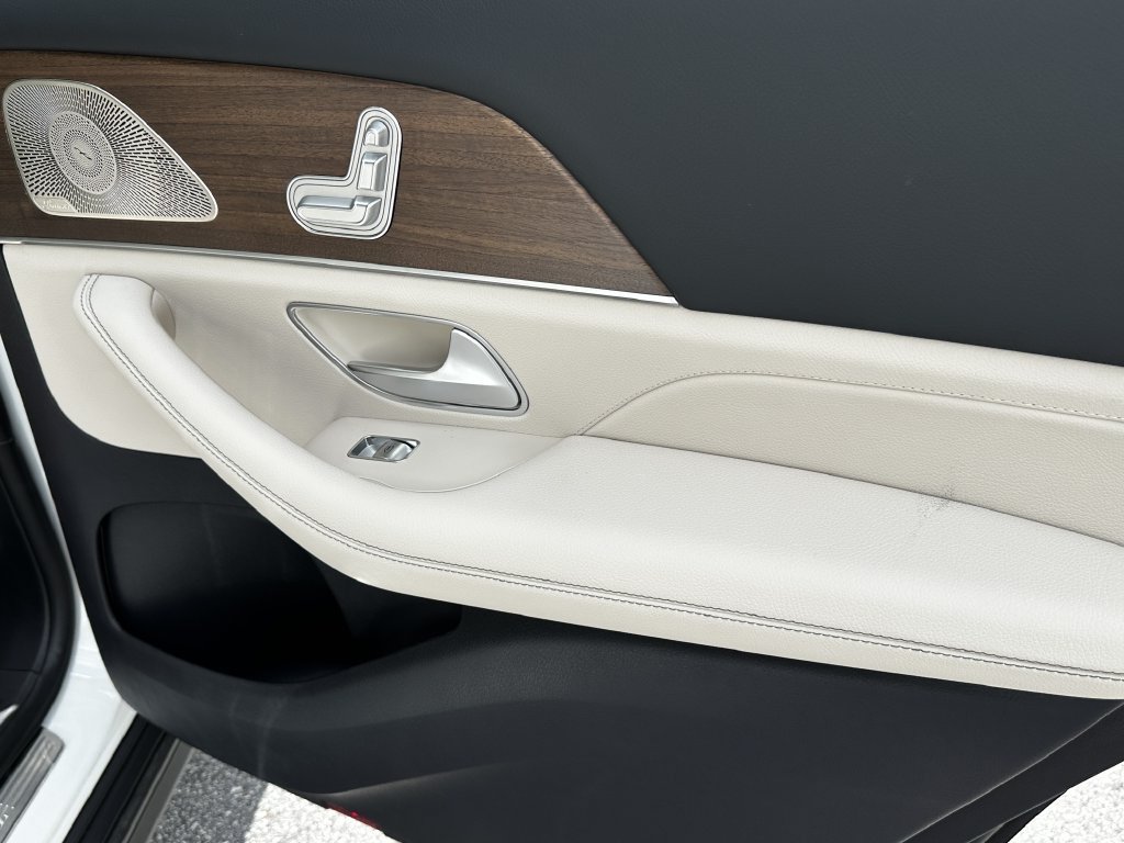 New 2026 Mercedes-Benz GLS 450 4MATIC image 18