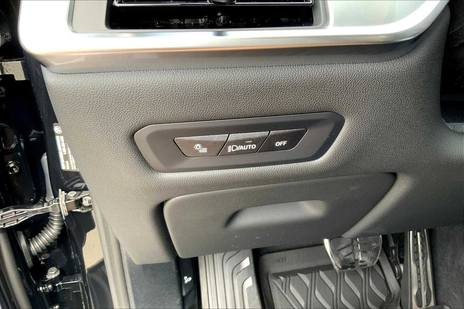 New 2026 BMW X5 xDrive50e w/ M Sport Package image 18