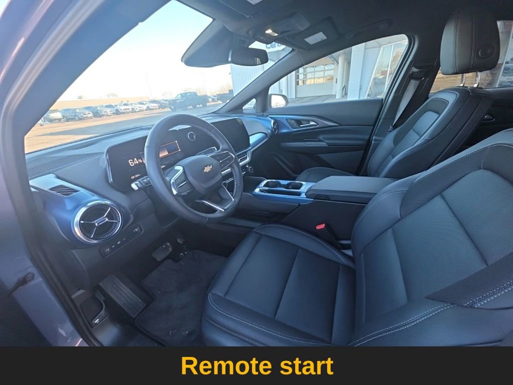 Used 2025 Chevrolet Equinox EV LT w/ Convenience Package image 11