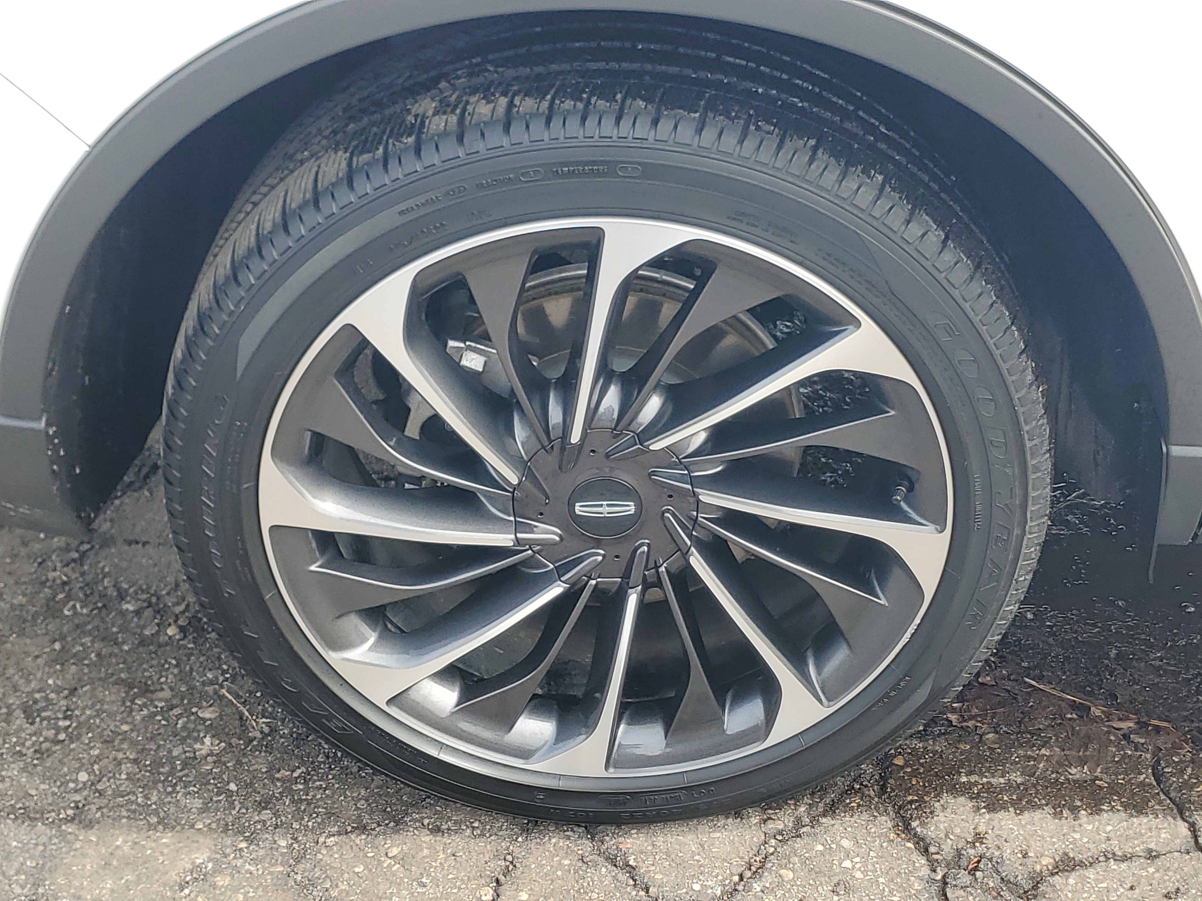 Used 2023 Lincoln Aviator Reserve w/ Equipment Group 201A image 7