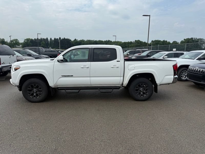 Used 2021 Toyota Tacoma SR5 w/ Blackout Package (TMS) AWD/4WD image 9