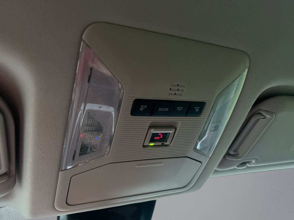 Used 2022 Toyota RAV4 XLE FWD image 27