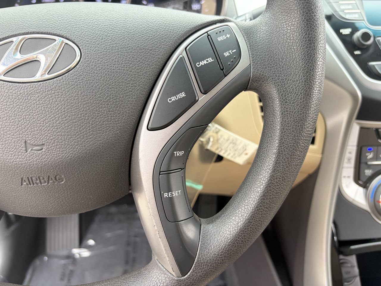 Used 2013 Hyundai Elantra GLS w/ Preferred Pkg FWD image 21
