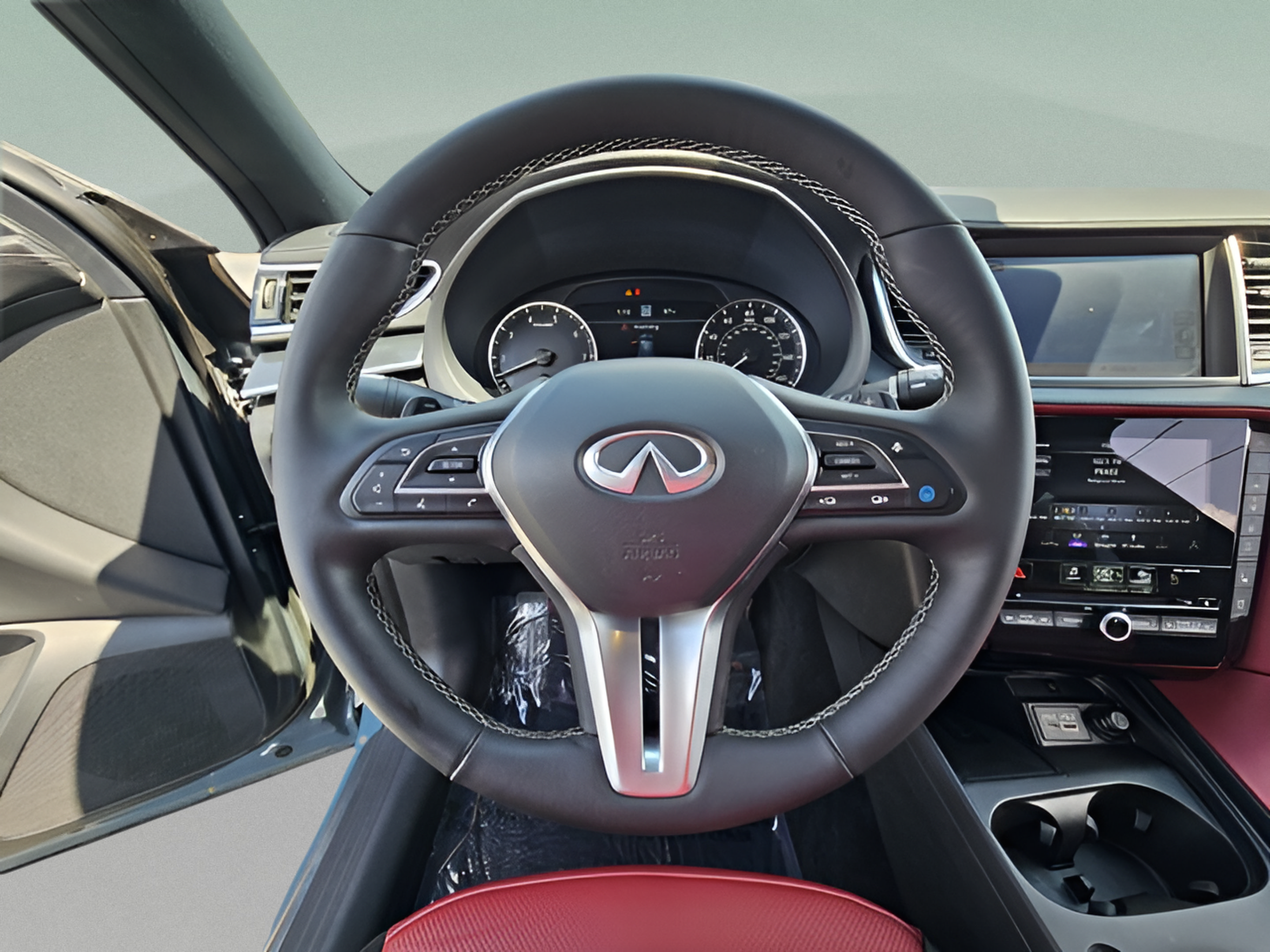 Used 2025 INFINITI QX50 Sport AWD/4WD image 23