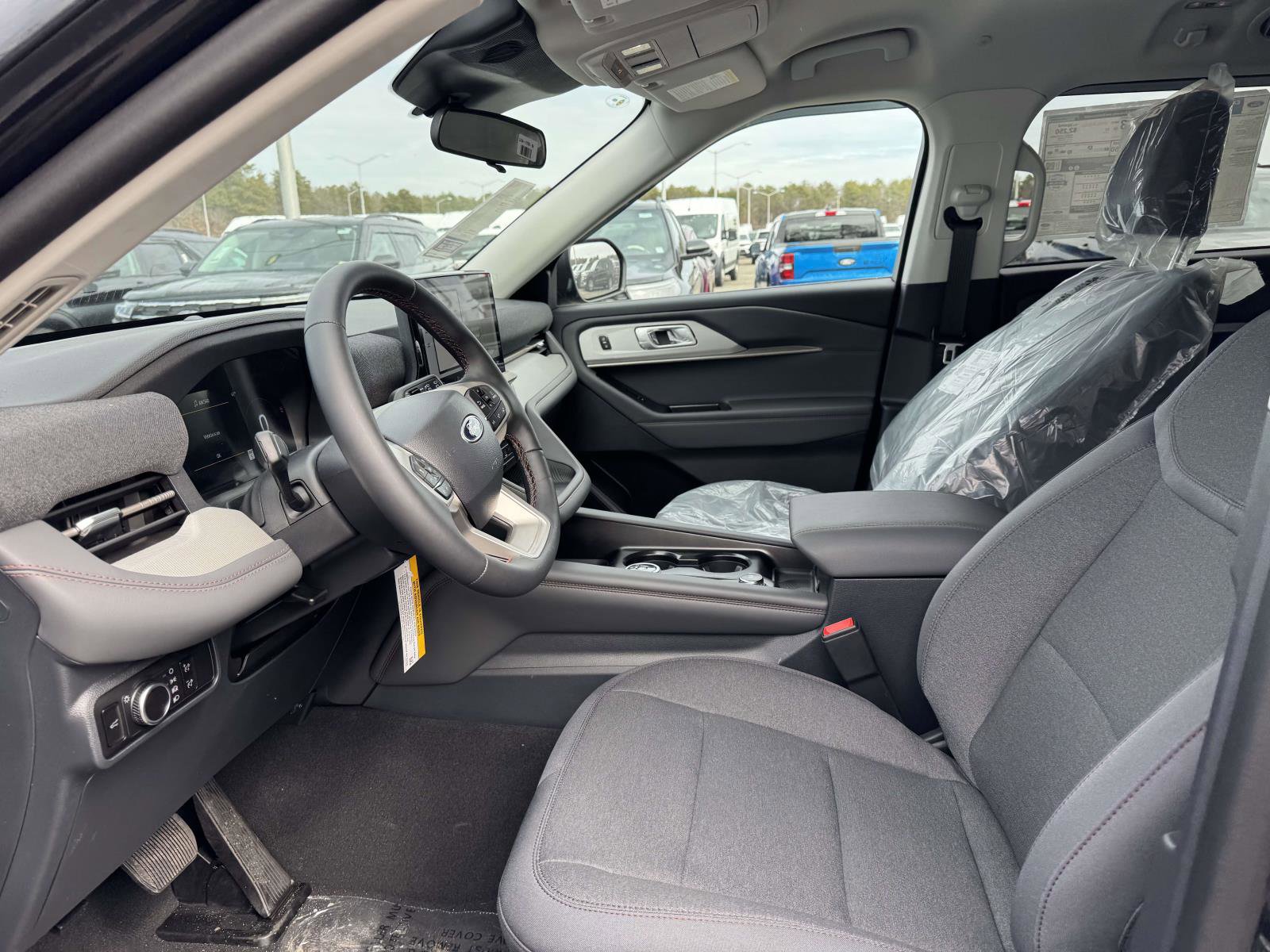 New 2026 Ford Explorer Active image 14