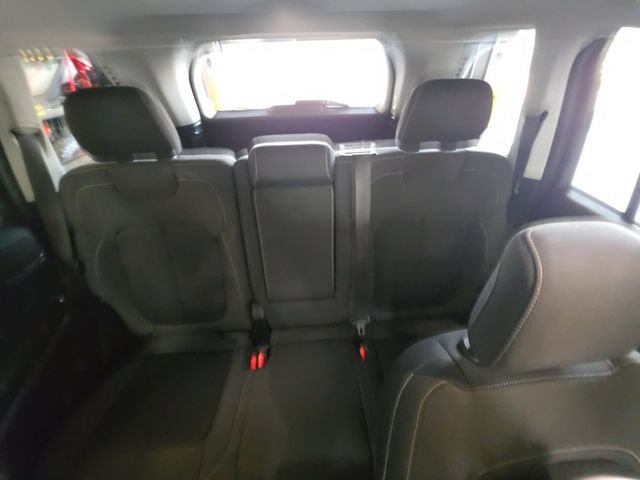 Used 2022 Jeep Grand Cherokee Laredo w/ Luxury Tech Group I AWD/4WD image 22