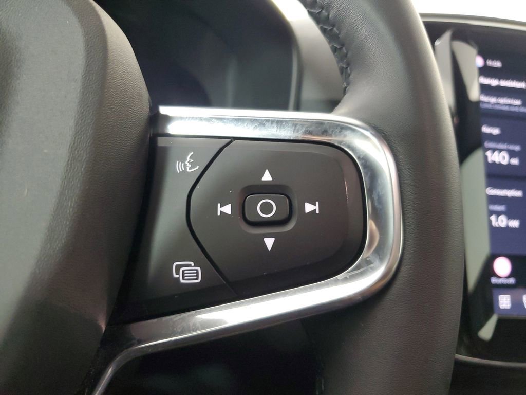 Used 2023 Volvo C40 P8 Recharge Ultimate image 28