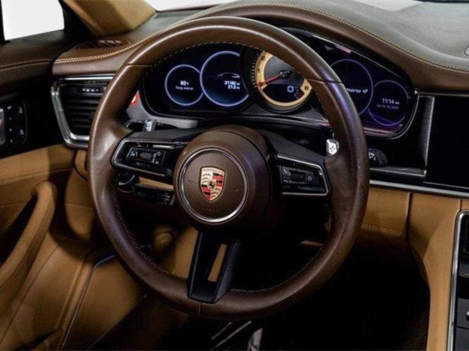 Used 2023 Porsche Panamera 4 Platinum Edition w/ Assistance Package image 36