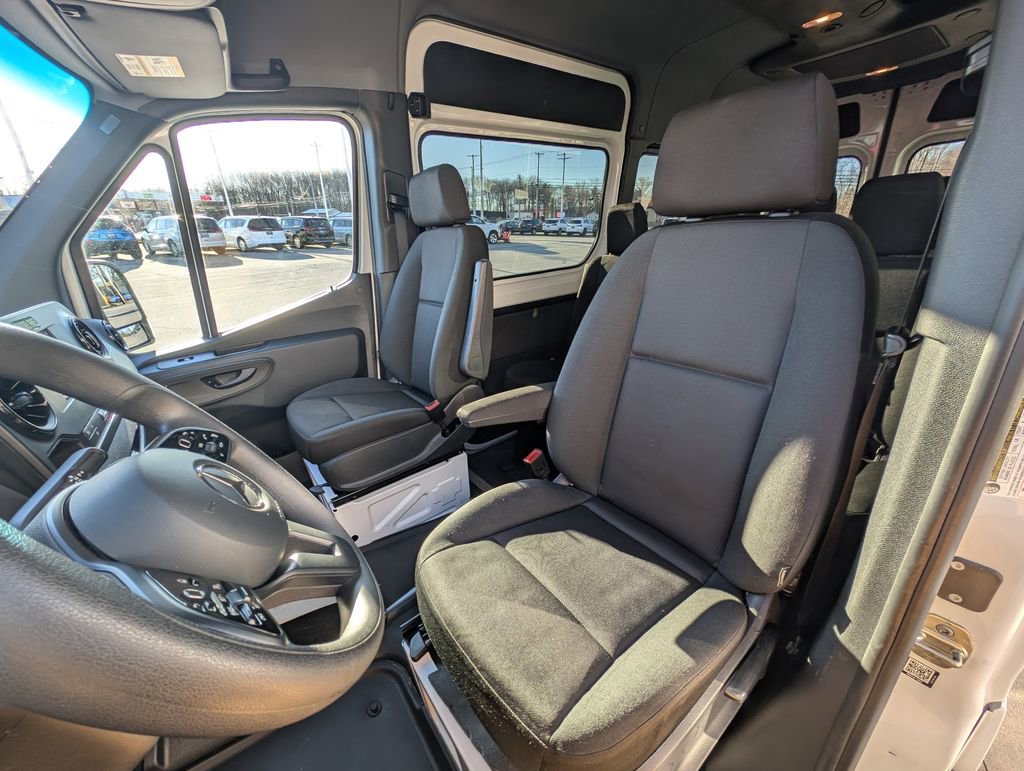 Used 2024 Mercedes-Benz Sprinter 2500 image 14