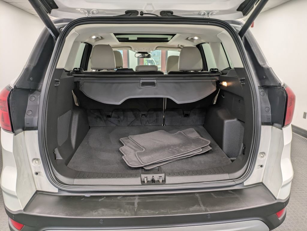 Used 2019 Ford Escape Titanium AWD/4WD image 24