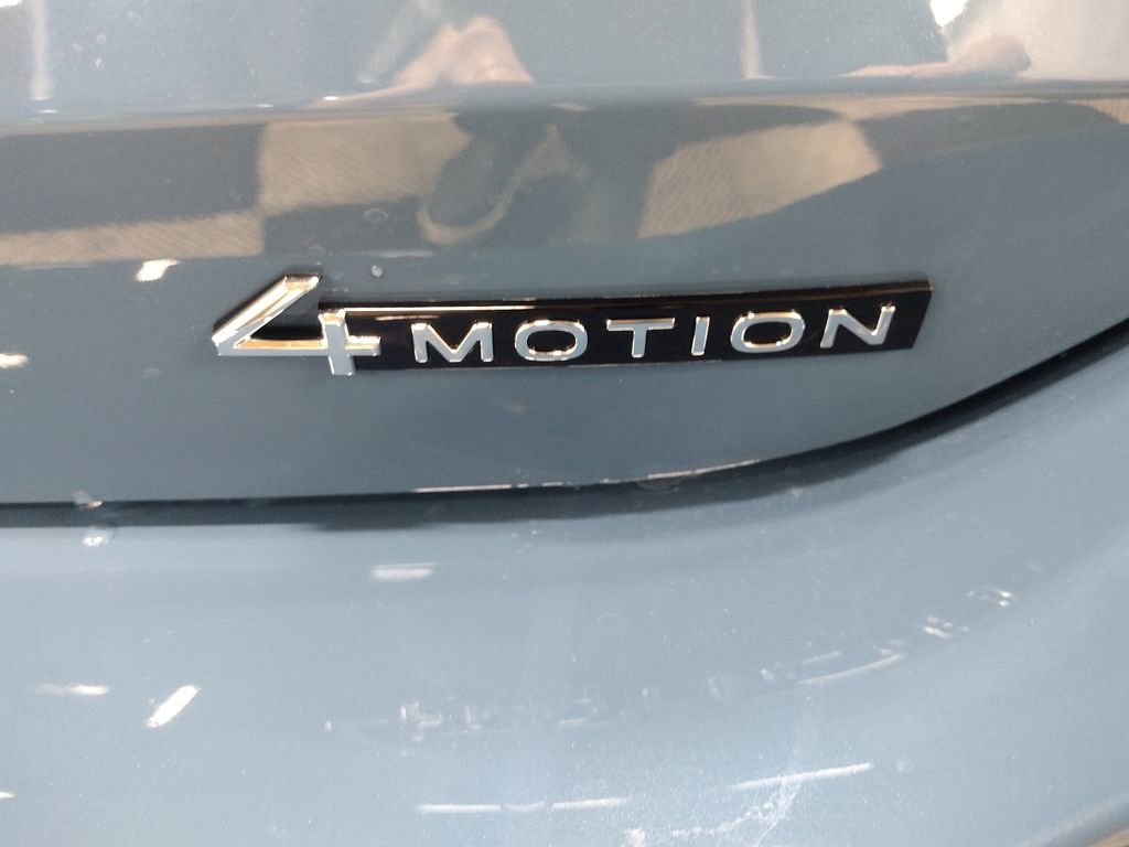 New 2026 Volkswagen Tiguan SEL R-Line image 13