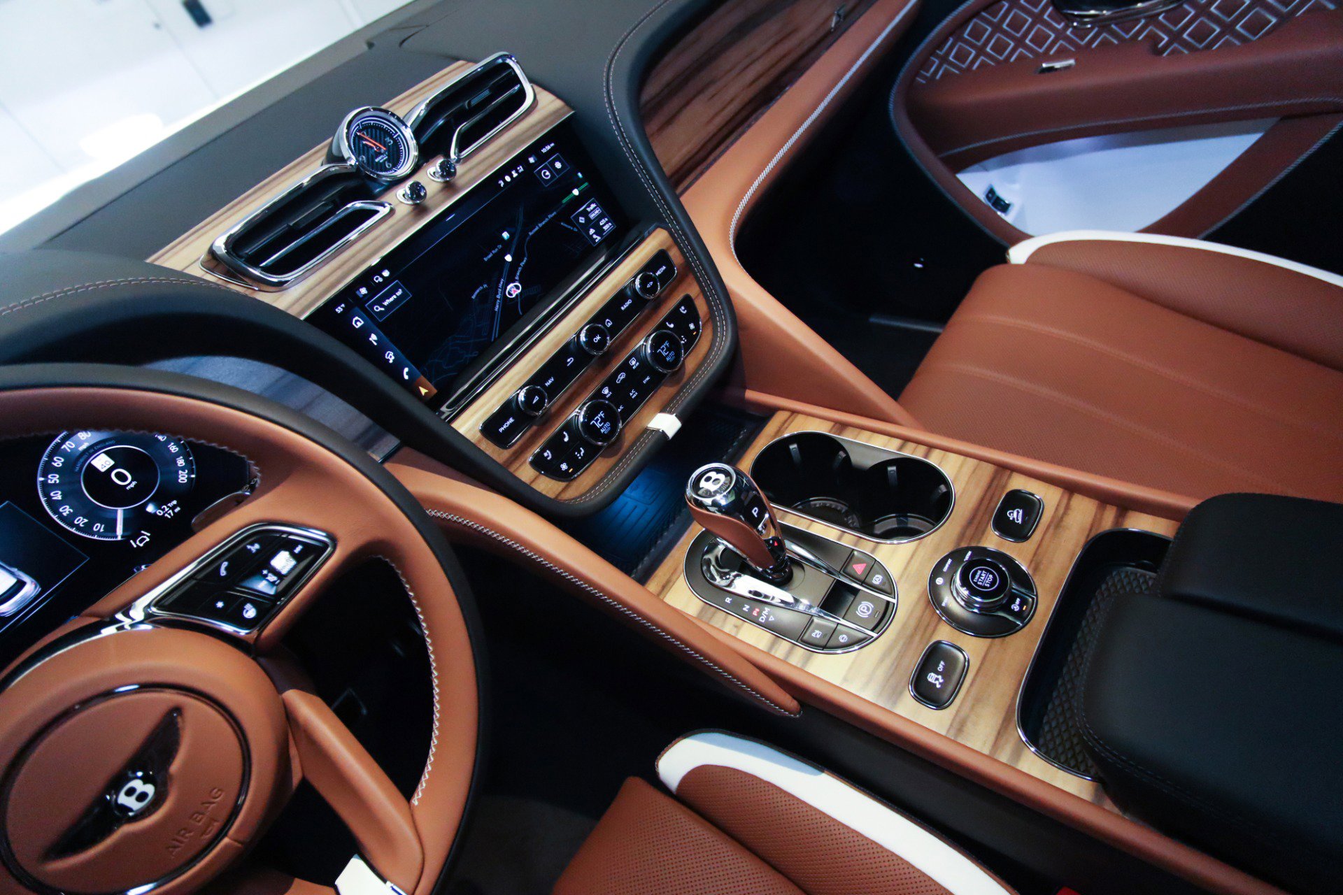 New 2025 Bentley Bentayga image 17