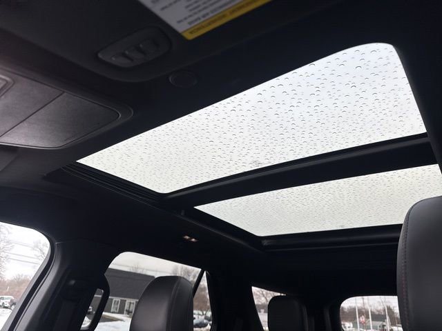 Used 2025 Ford Explorer ST-Line w/ Premium Package image 15