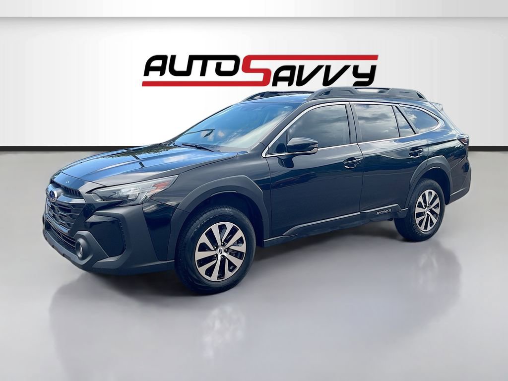 Used 2023 Subaru Outback Premium image 3