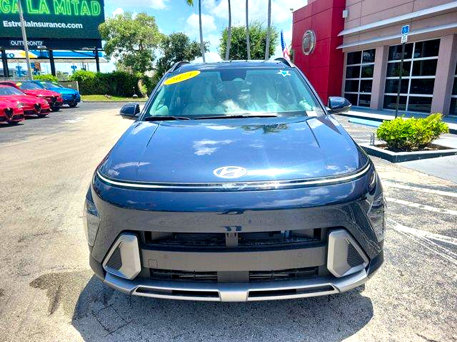Used 2024 Hyundai Kona Limited FWD image 2