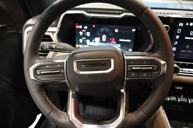 New 2026 GMC Canyon Denali image 24