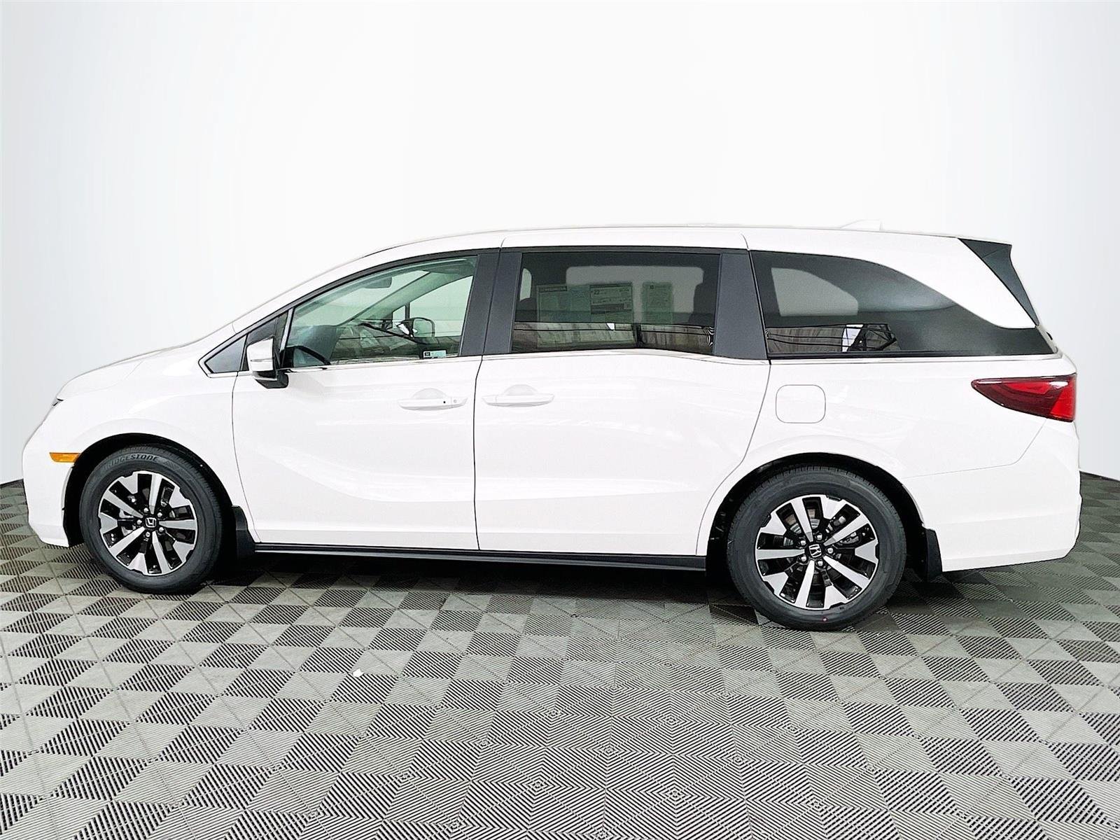 New 2026 Honda Odyssey EX-L image 4