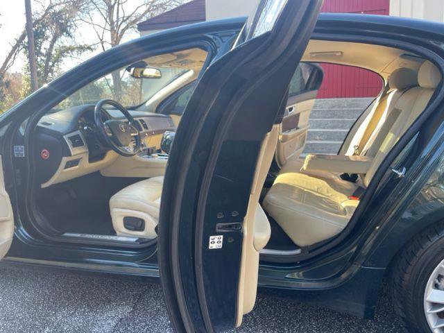 Used 2014 Jaguar XF 3.0 AWD/4WD image 19