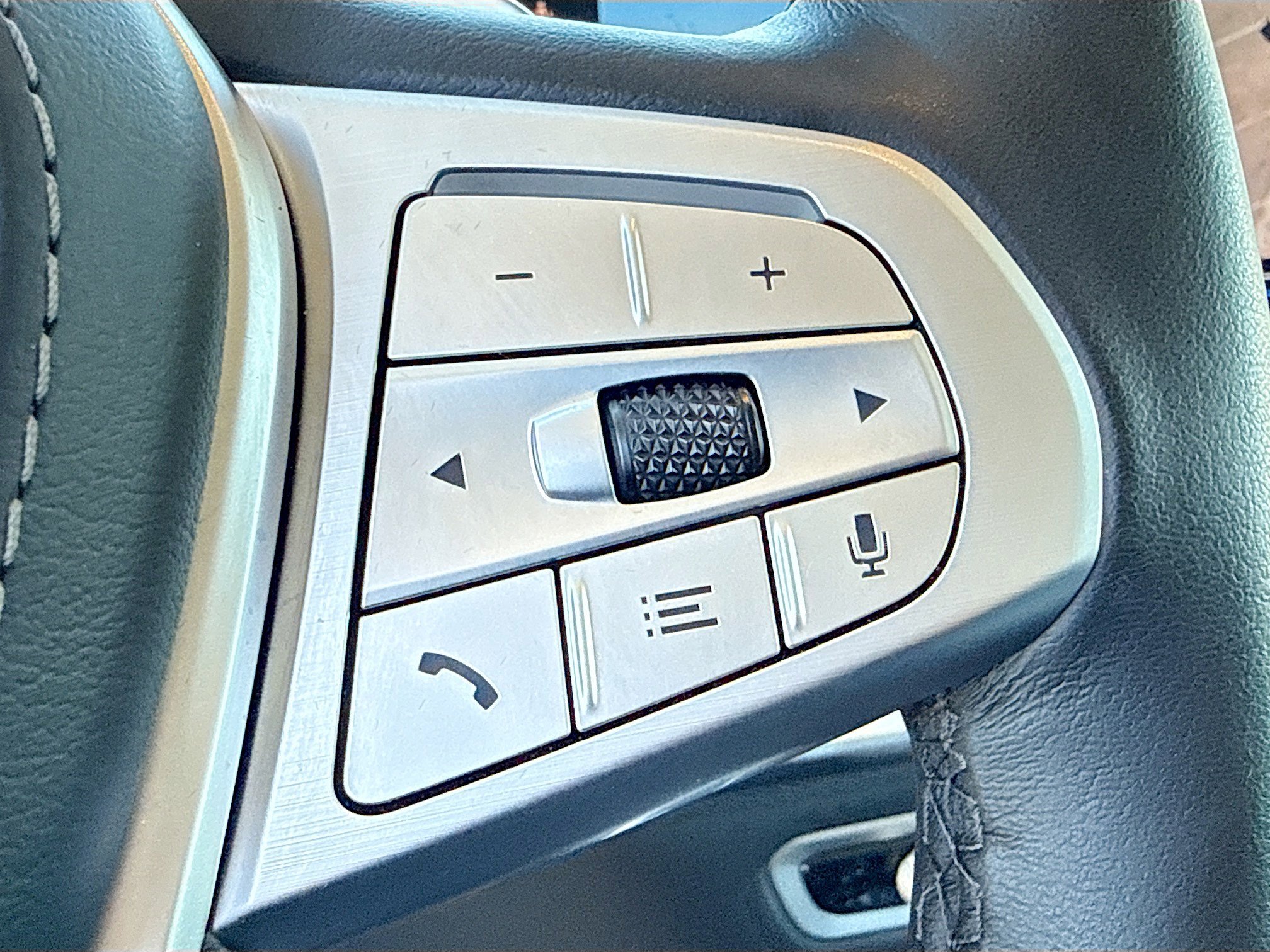 Used 2026 BMW X7 xDrive40i image 40