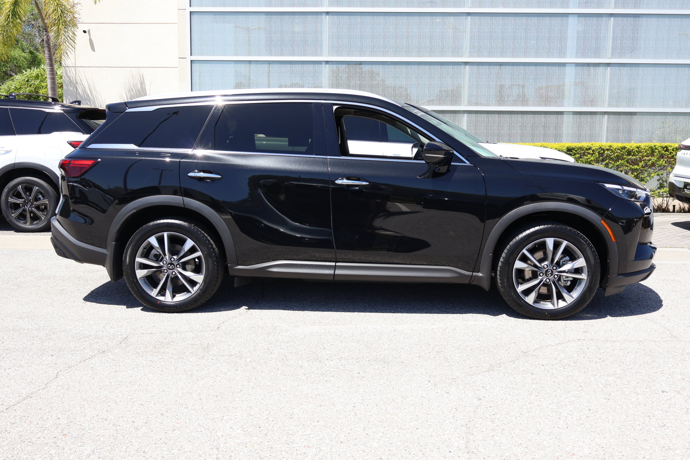 Certified 2024 INFINITI QX60 Luxe image 11