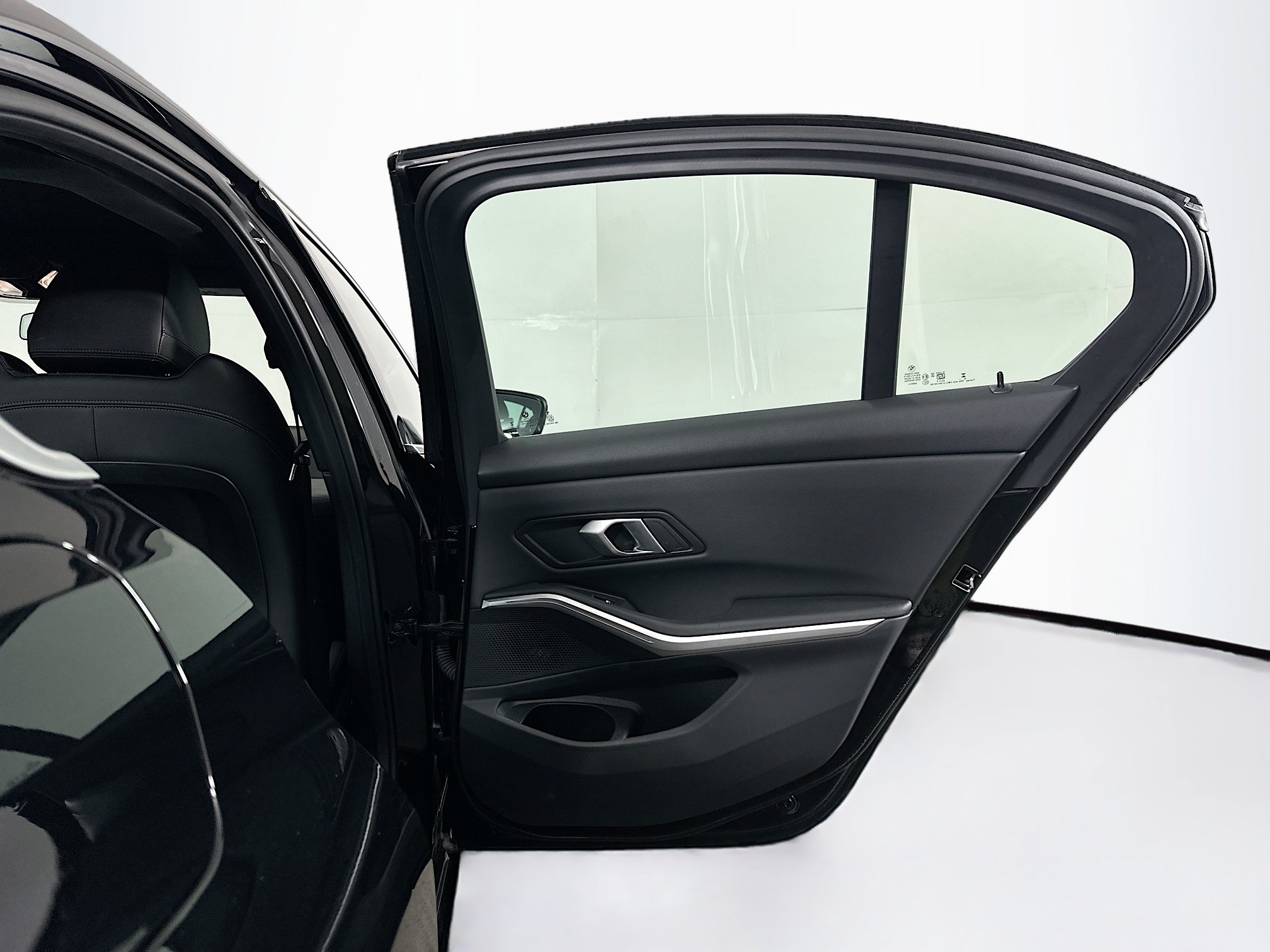 Used 2025 BMW 330i Sedan RWD image 31