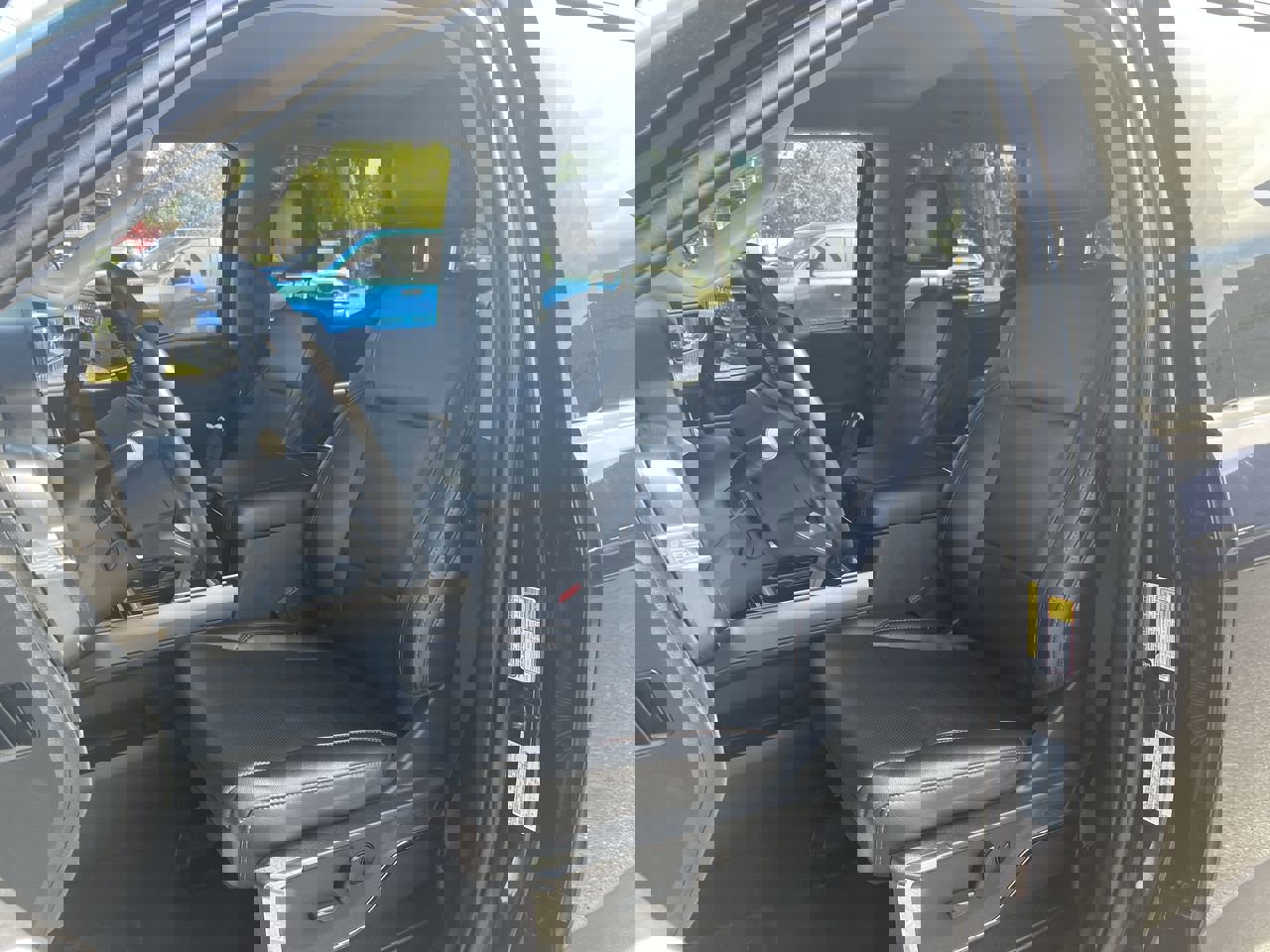 Used 2024 Ford F250 Lariat image 27