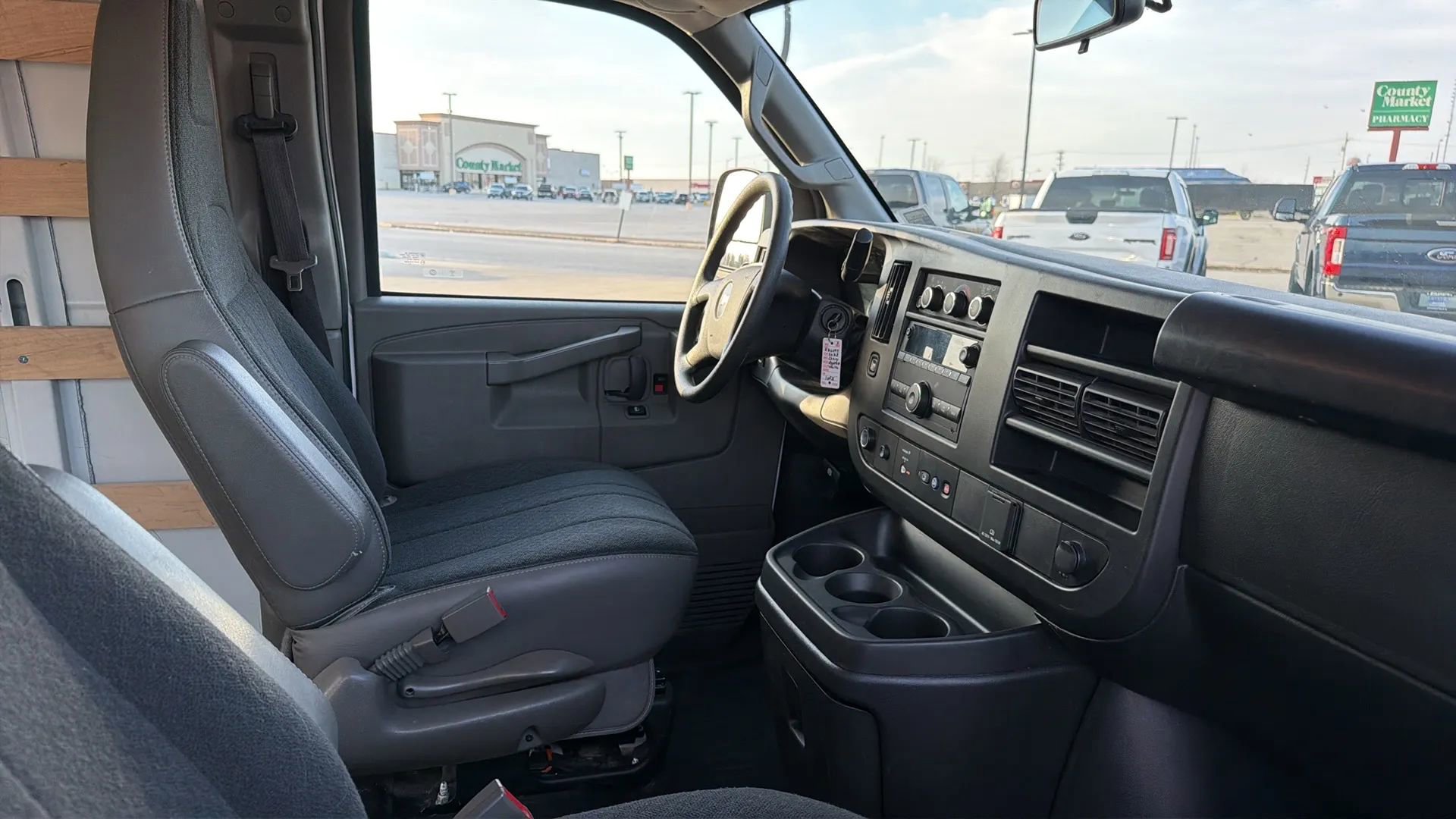 Used 2023 Chevrolet Express 2500 w/ Driver Convenience Package RWD image 61