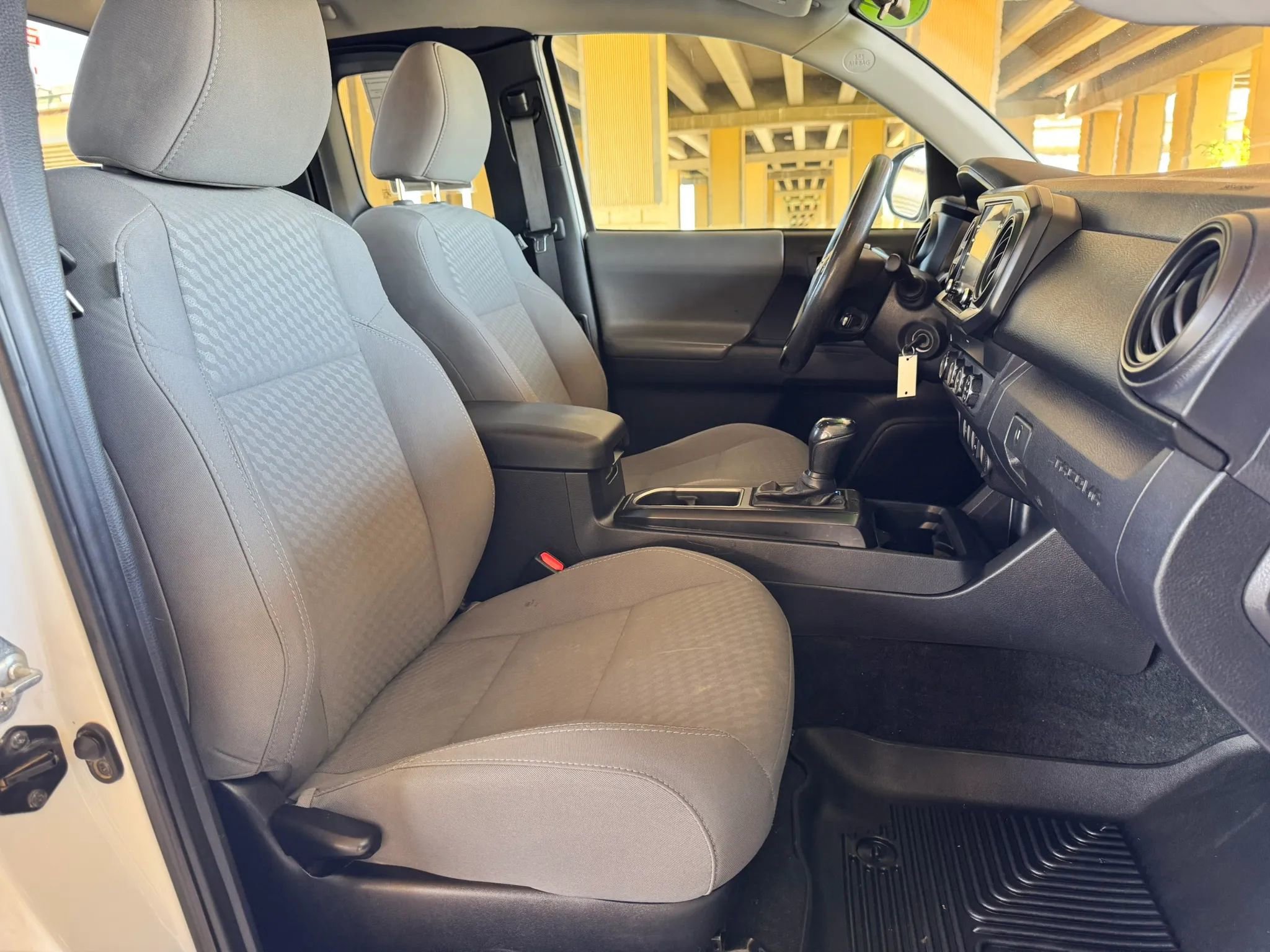 Used 2021 Toyota Tacoma SR AWD/4WD image 23