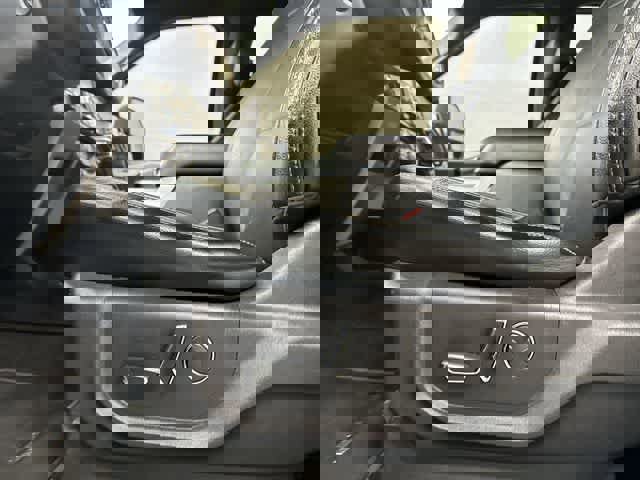 Used 2015 Ford F150 Lariat w/ Equipment Group 502A Luxury image 27