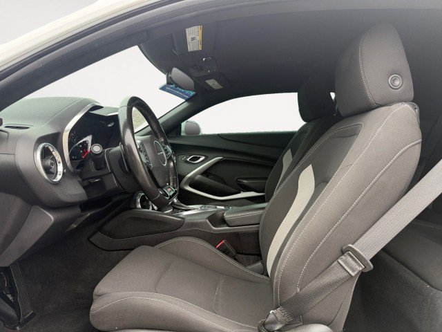 Used 2018 Chevrolet Camaro SS RWD image 2