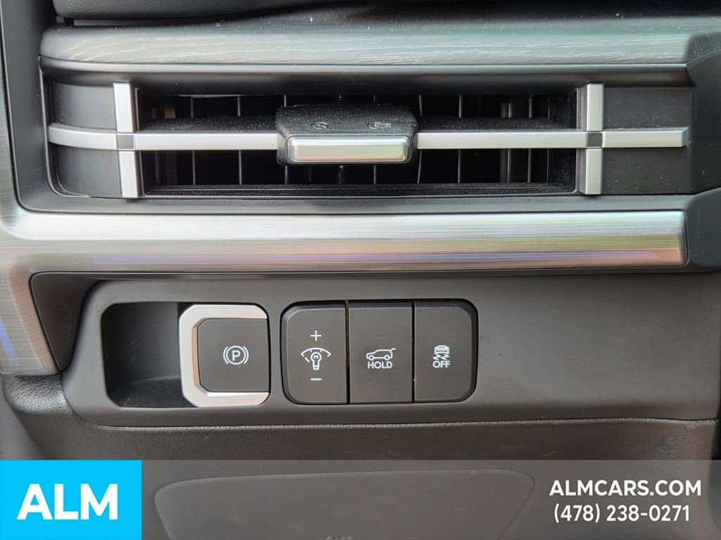 Used 2024 Hyundai Santa Fe Limited image 24