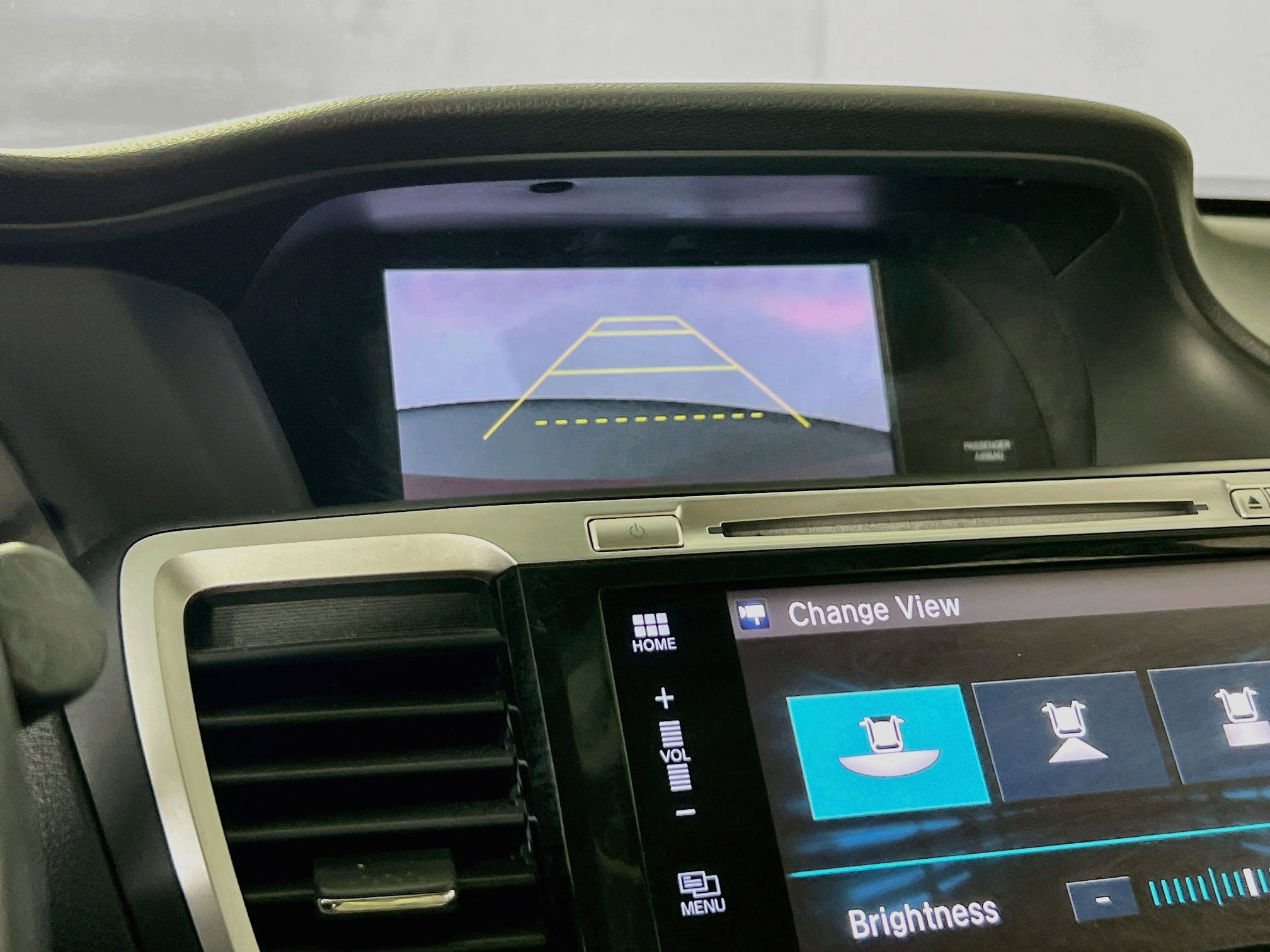 Used 2017 Honda Accord Touring image 13