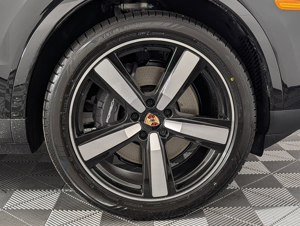New 2026 Porsche Cayenne AWD/4WD image 14