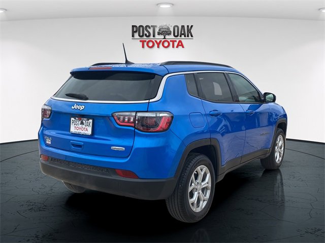Used 2024 Jeep Compass Latitude image 7