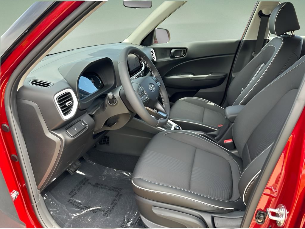 Used 2024 Hyundai Venue Limited image 22