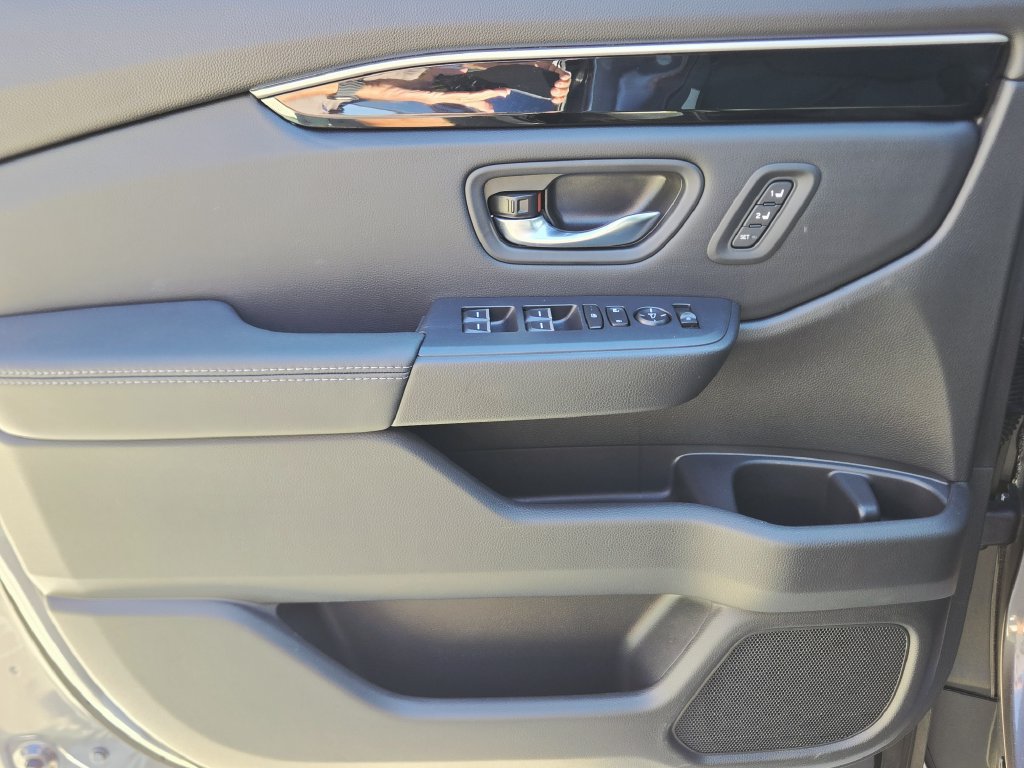 Certified 2025 Honda Pilot Touring image 16
