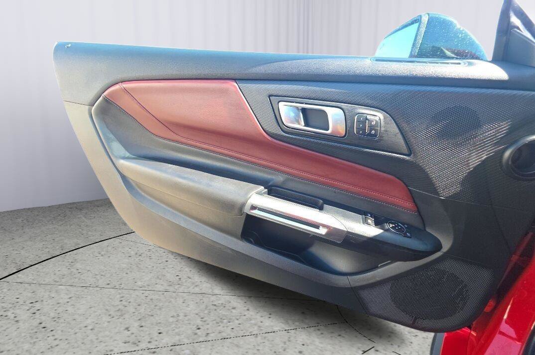 Used 2025 Ford Mustang GT Premium RWD image 10
