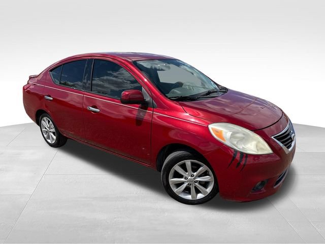 Used 2014 Nissan Versa w/ Tech Package FWD image 1