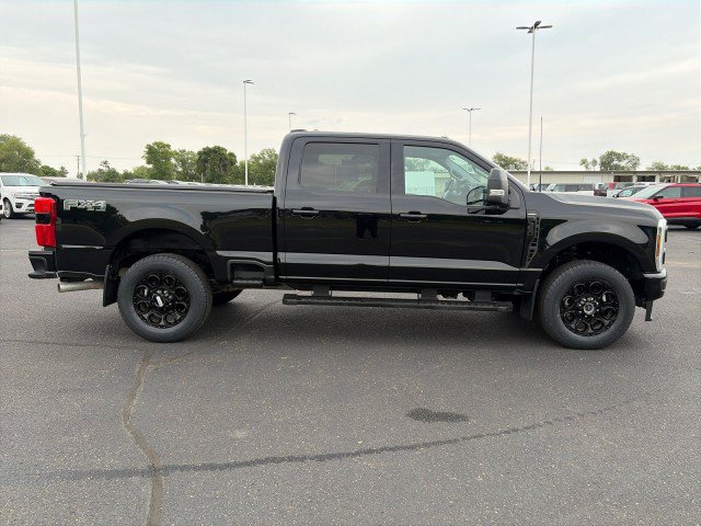 Used 2024 Ford F350 Lariat w/ Black Appearance Package AWD/4WD image 6