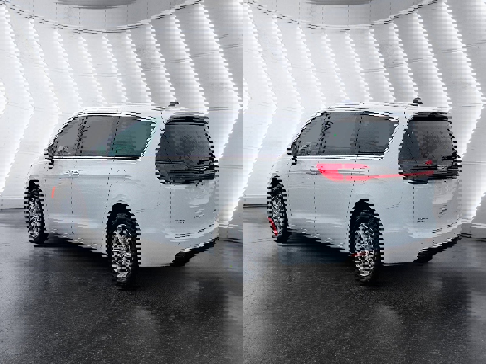 New 2026 Chrysler Pacifica Select image 4