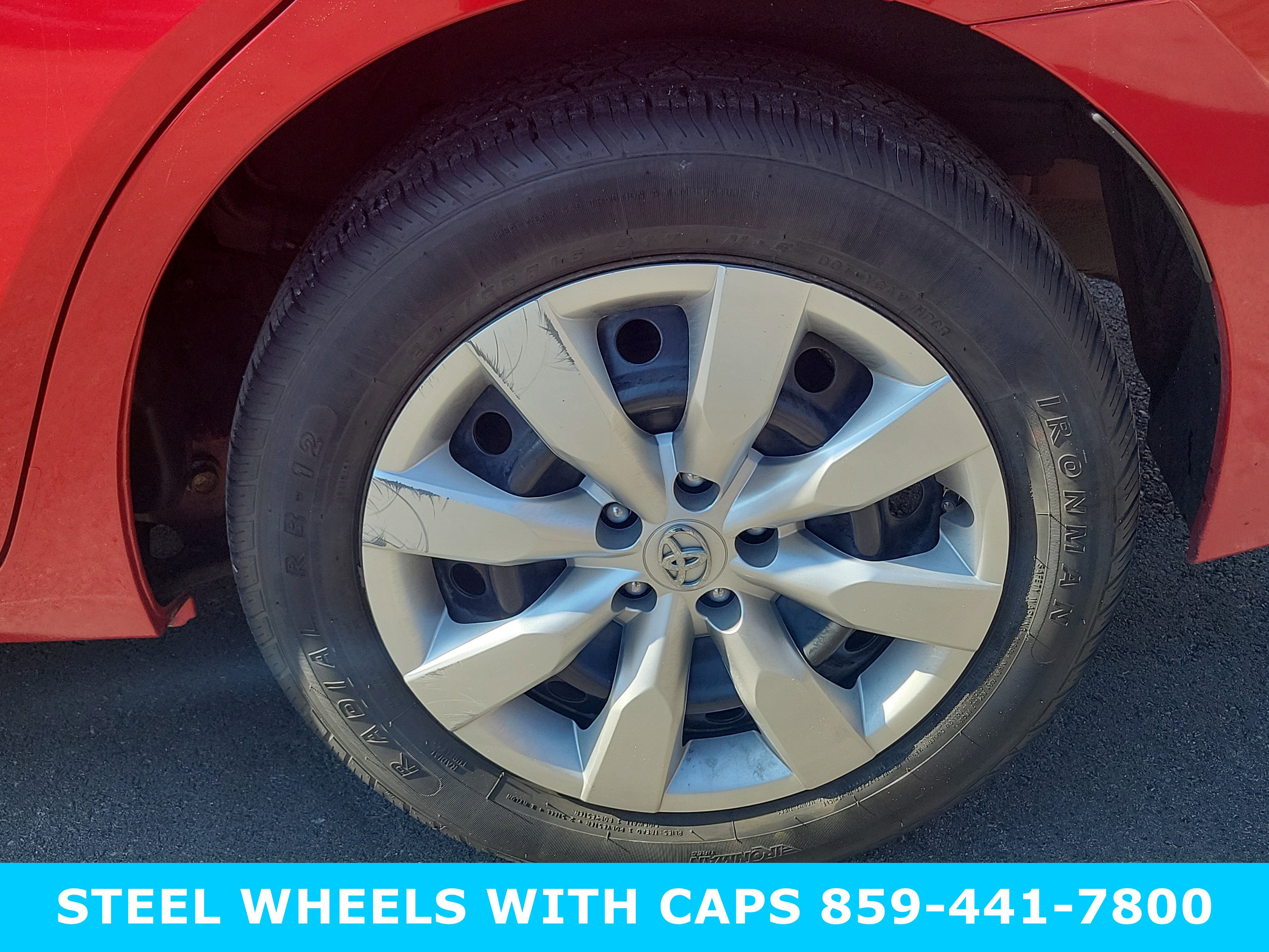 Used 2015 Toyota Corolla LE image 8