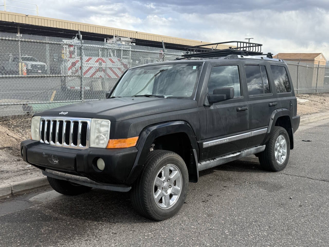 Used 2006 Jeep Commander Limited w/ Trailer Tow Group IV RWD image 1